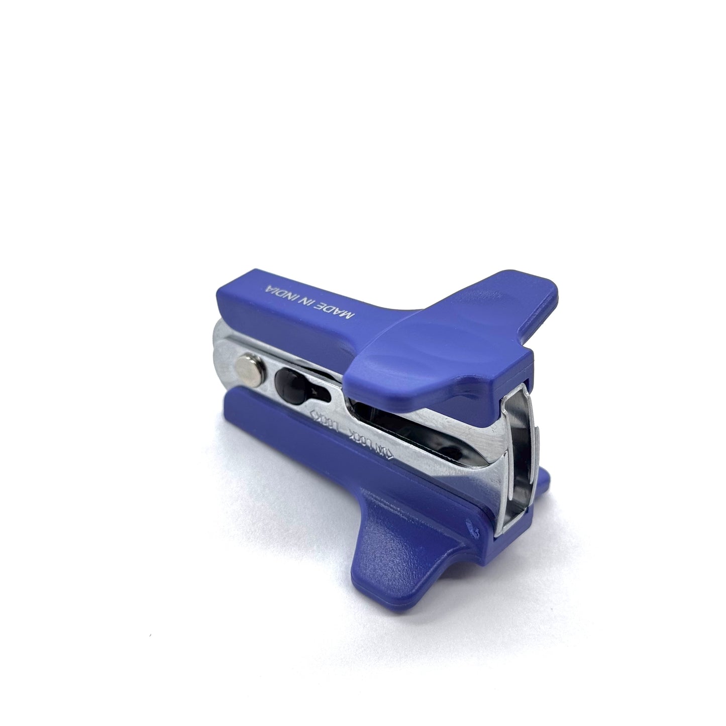 Durable metal staple remover by Kangaro