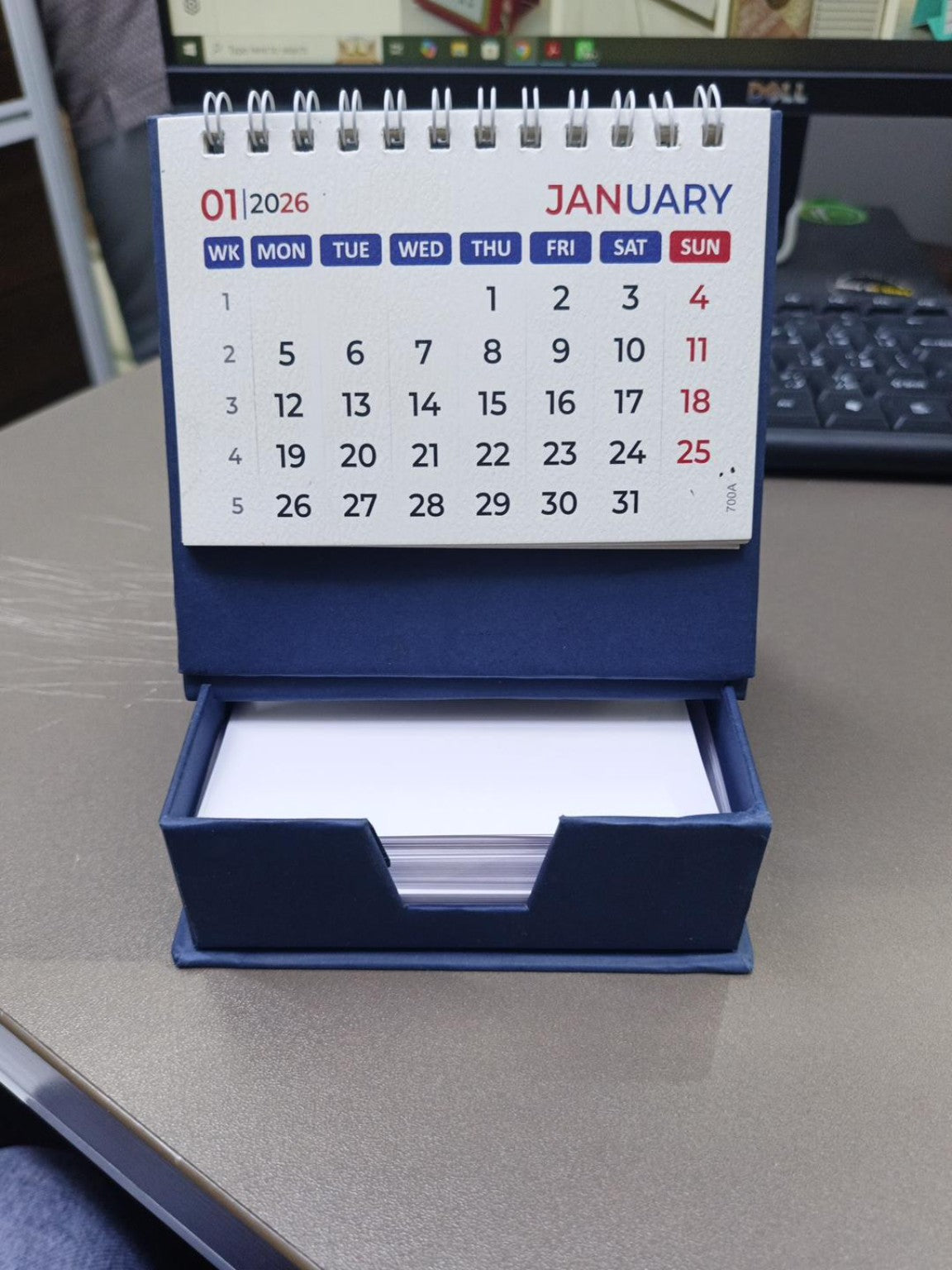 Custom desktop calendar with memo note pad and rigid blue stand